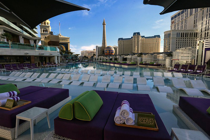 Guía de piscinas del hotel Cosmopolitan Las Vegas – Horarios y precios