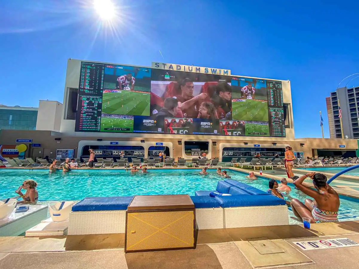 Circa Pool: 21 cosas que debes saber sobre la natación en estadios (Las Vegas).