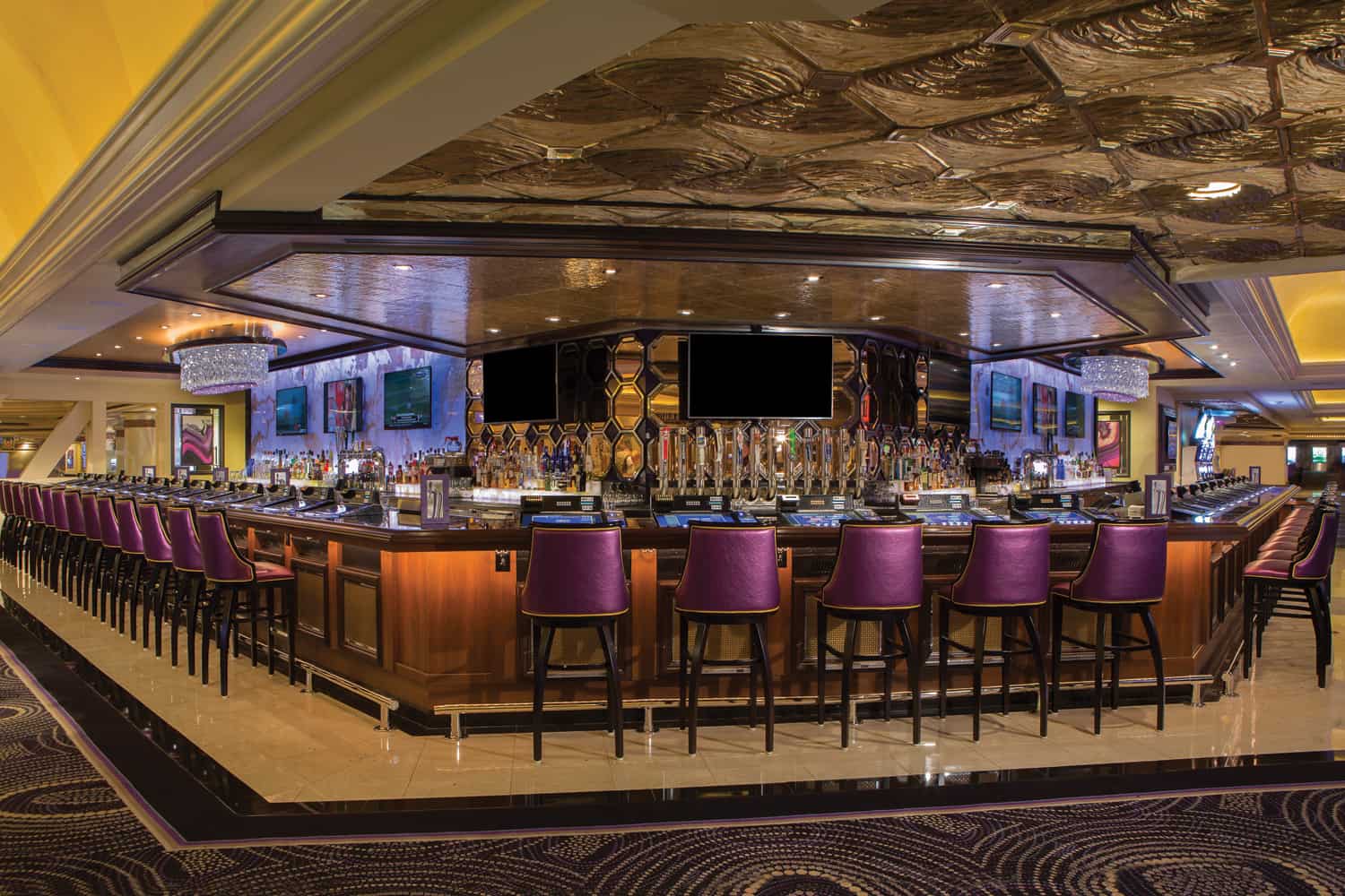 Harrah's Hotel Las Vegas: habitaciones, restaurantes, espectáculos y piscina