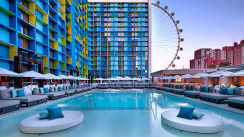 La PISCINA en The LINQ Hotel + Experience Las Vegas