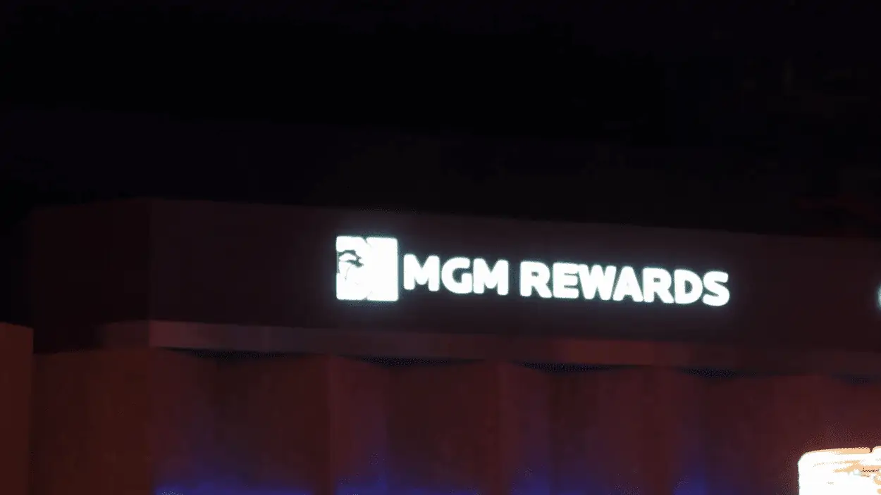 MGM Grand Parking: tarifas por estacionamiento sin asistencia, valet parking y estacionamiento en estadios