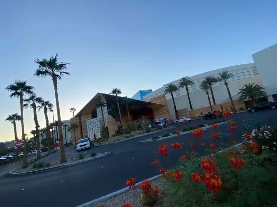 Estacionamiento del Virgin Hotel Las Vegas
