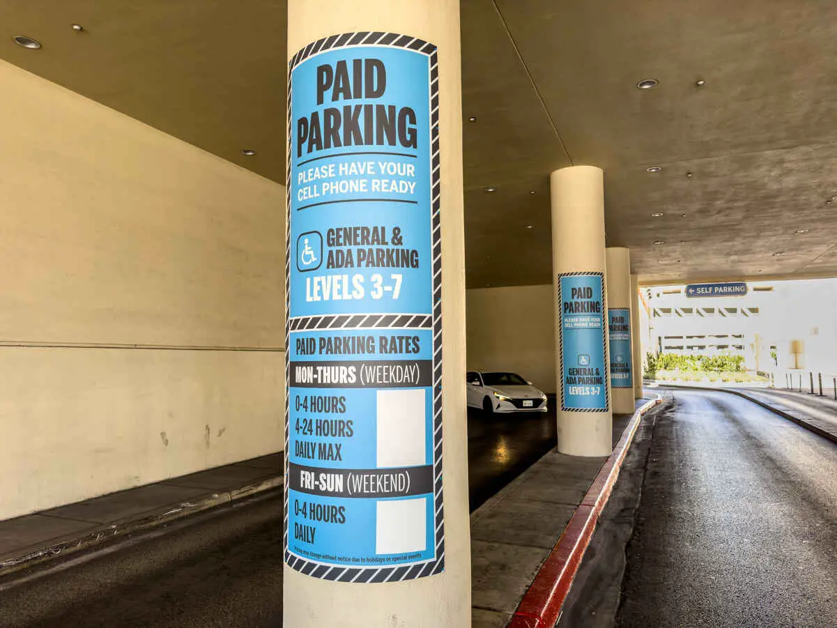The Strat Las Vegas presenta el estacionamiento de pago: lo que necesita saber