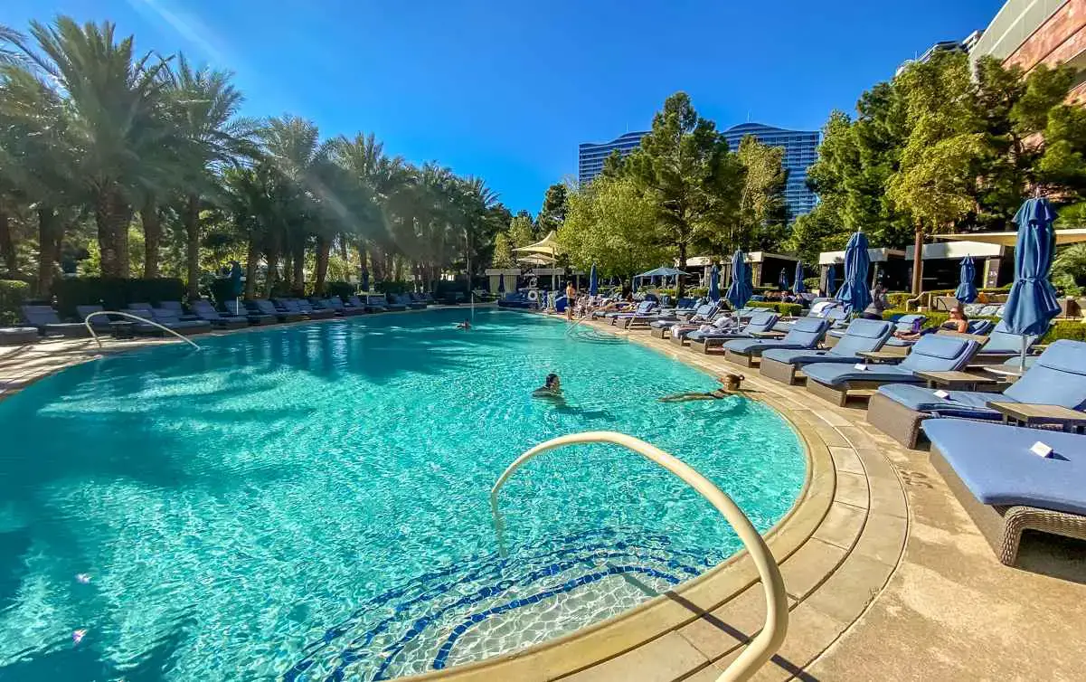 5 razones por las que las piscinas de Las Vegas son tan frías (reveladas)