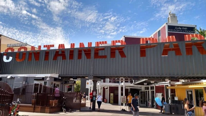 The Container Park: eventos, tiendas, comida y parque infantil en el centro