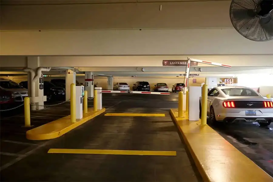 Encore Parking: estacionamiento sin asistencia, valet parking y tarifas