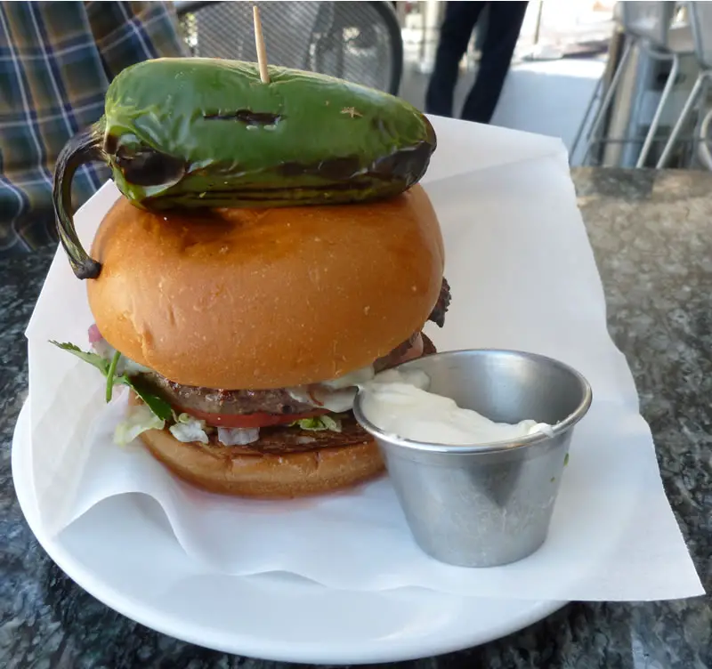 Strip Burger: vales, menú y horarios
