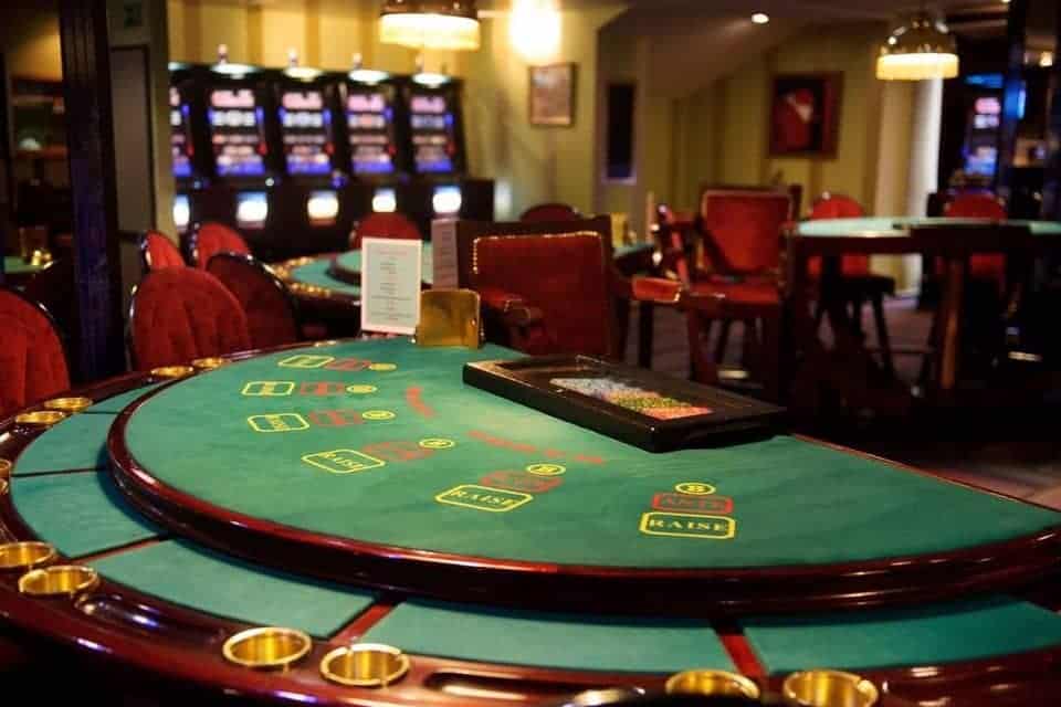Cómo jugar al blackjack en Las Vegas (actualización de 2023)