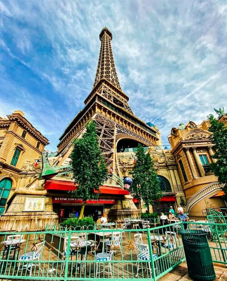 La Torre Eiffel en Las Vegas: Experiencia, Restaurante y Espectáculo de Luces