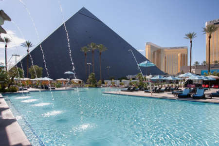 Piscina de Luxor Las Vegas