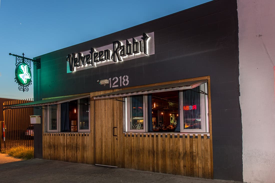 Velveteen Rabbit: bar de Las Vegas, menú de cócteles y código de vestimenta