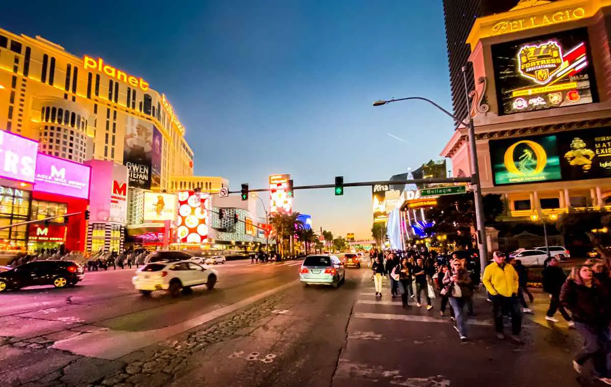 ¿Cuánto tiempo se tarda en recorrer todo el Strip de Las Vegas? (contestada)