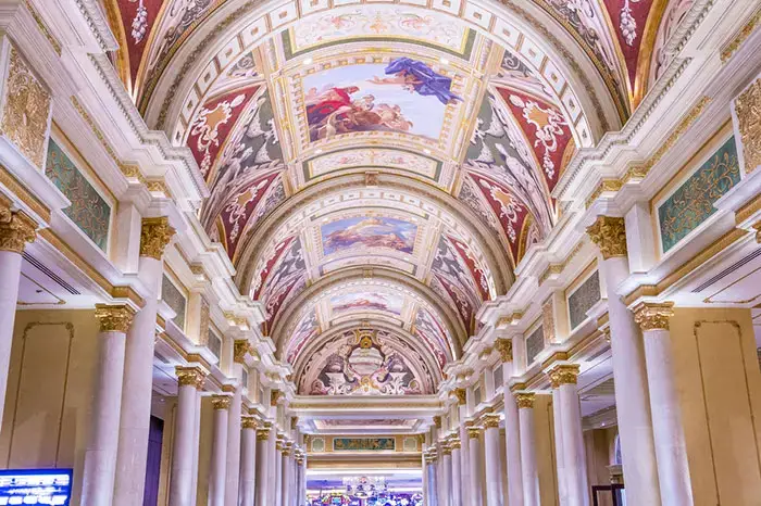 Venecia vs Palazzo Las Vegas
