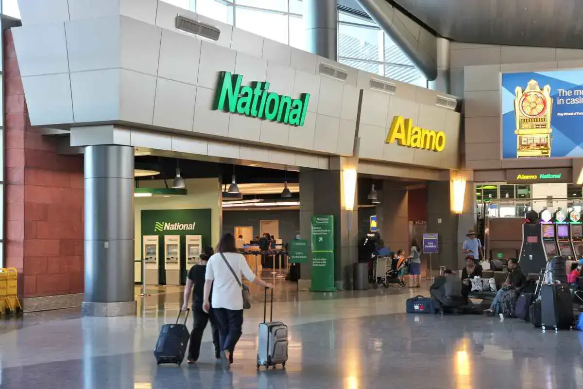 Conducir en Las Vegas: los mejores consejos de un local para un viaje tranquilo
