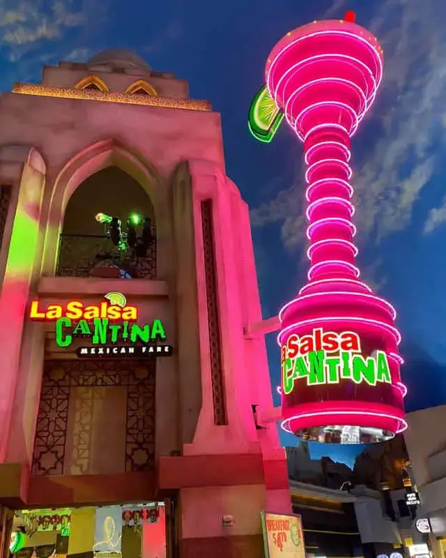 Las 12 mejores bebidas de jardín y tragos grandes en Las Vegas 2023