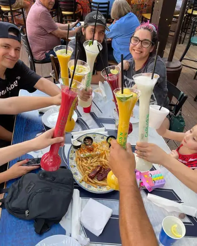 Las 12 mejores bebidas de jardín y tragos grandes en Las Vegas 2023