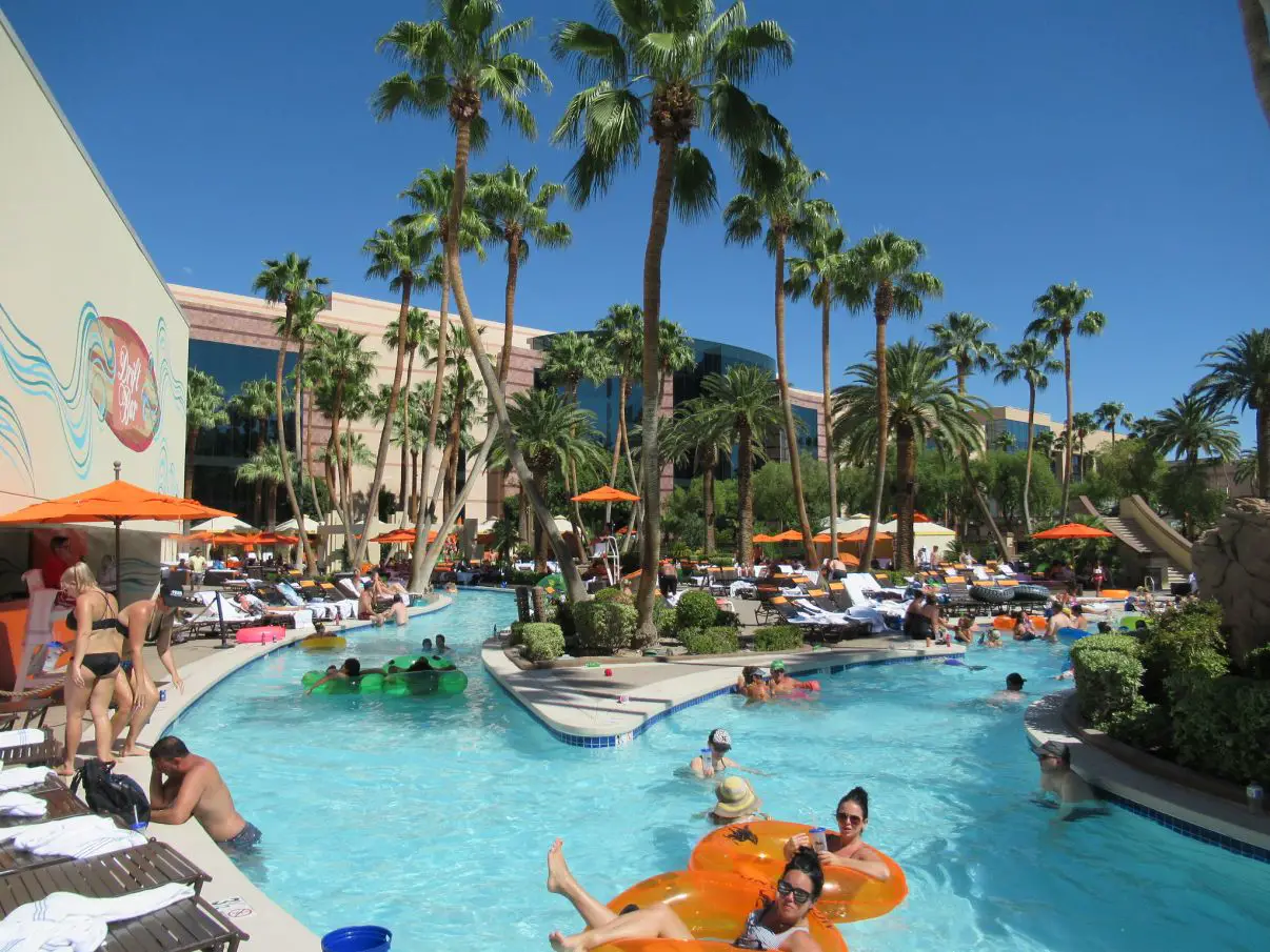 ¿Cuándo abren las piscinas en Las Vegas? (Horario de apertura diario y estacional)
