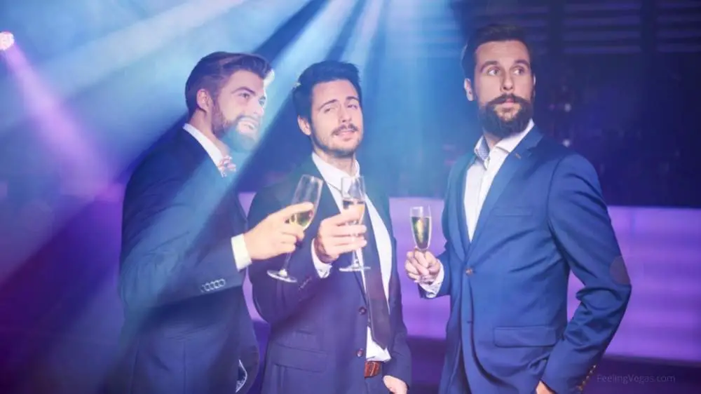 Código de vestimenta de Las Vegas Club para hombres (si quieres entrar) Código de vestimenta de Las Vegas Club para hombres (si quieres entrar)