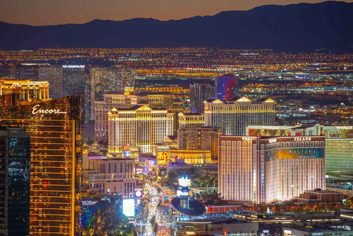 Código de vestimenta para el restaurante Top of the World en Las Vegas (Stratosphere)
