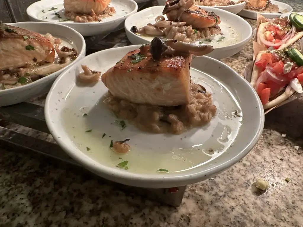 Reseña de Bacchanal Buffet: ¡eche un vistazo al interior!