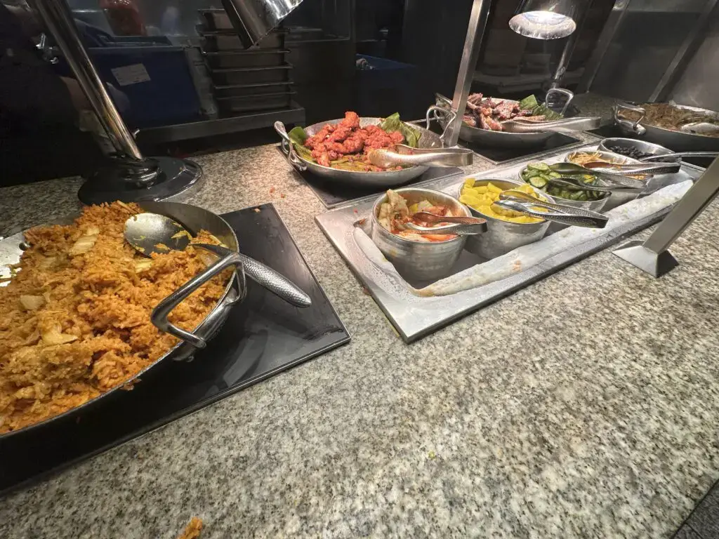 Reseña de Bacchanal Buffet: ¡eche un vistazo al interior!