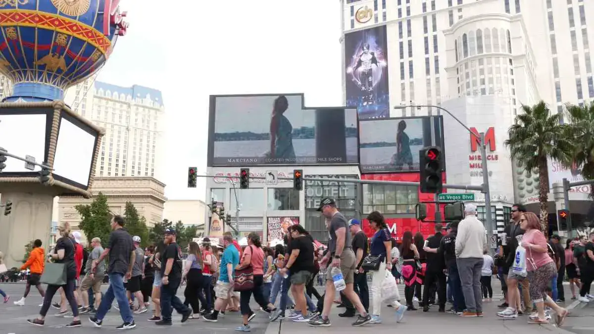 ¿Cuánto tiempo se tarda en recorrer todo el Strip de Las Vegas? (contestada)
