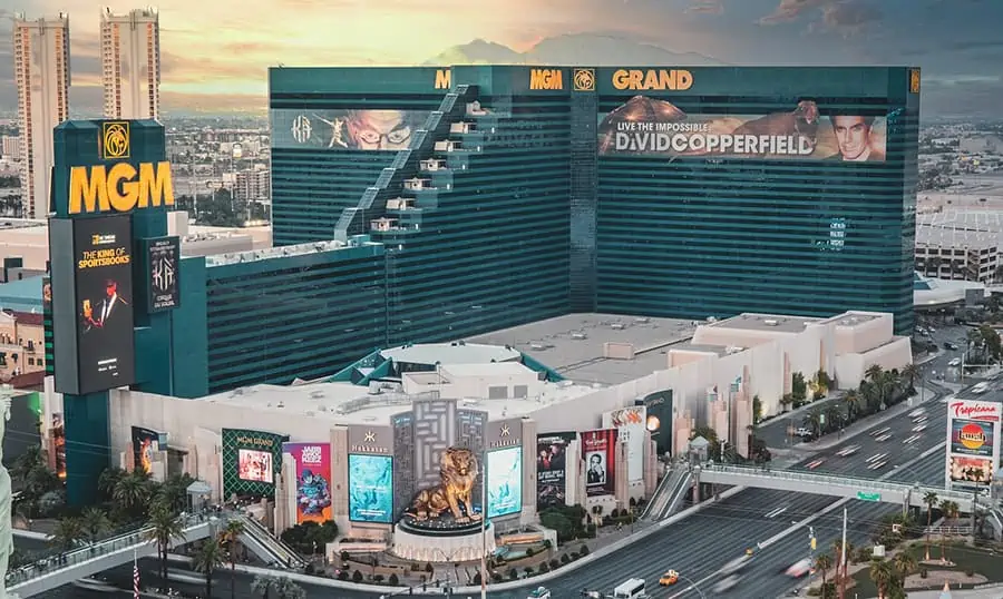 MGM Grand Parking: tarifas por estacionamiento sin asistencia, valet parking y estacionamiento en estadios