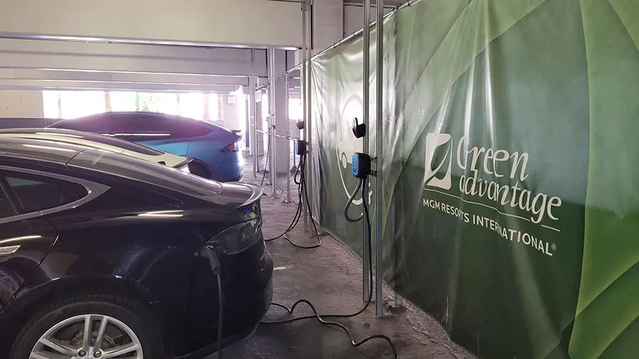 MGM Grand Parking: tarifas por estacionamiento sin asistencia, valet parking y estacionamiento en estadios