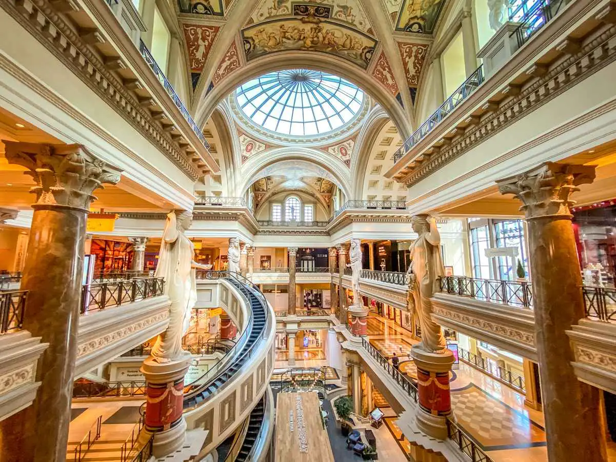 15 cosas para hacer en Las Vegas para menores de 21 años (guía definitiva) 15 cosas para hacer en Las Vegas para menores de 21 años (guía definitiva)