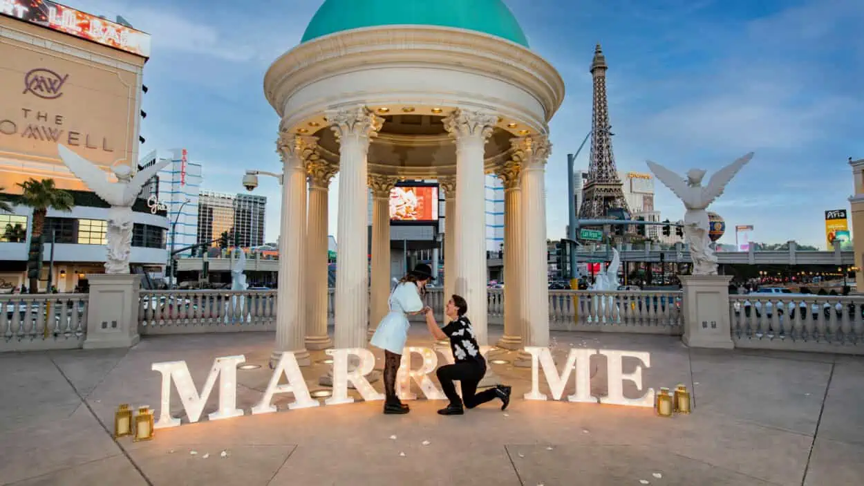 Boda en Caesars Palace: Paquetes, Capillas y Costos