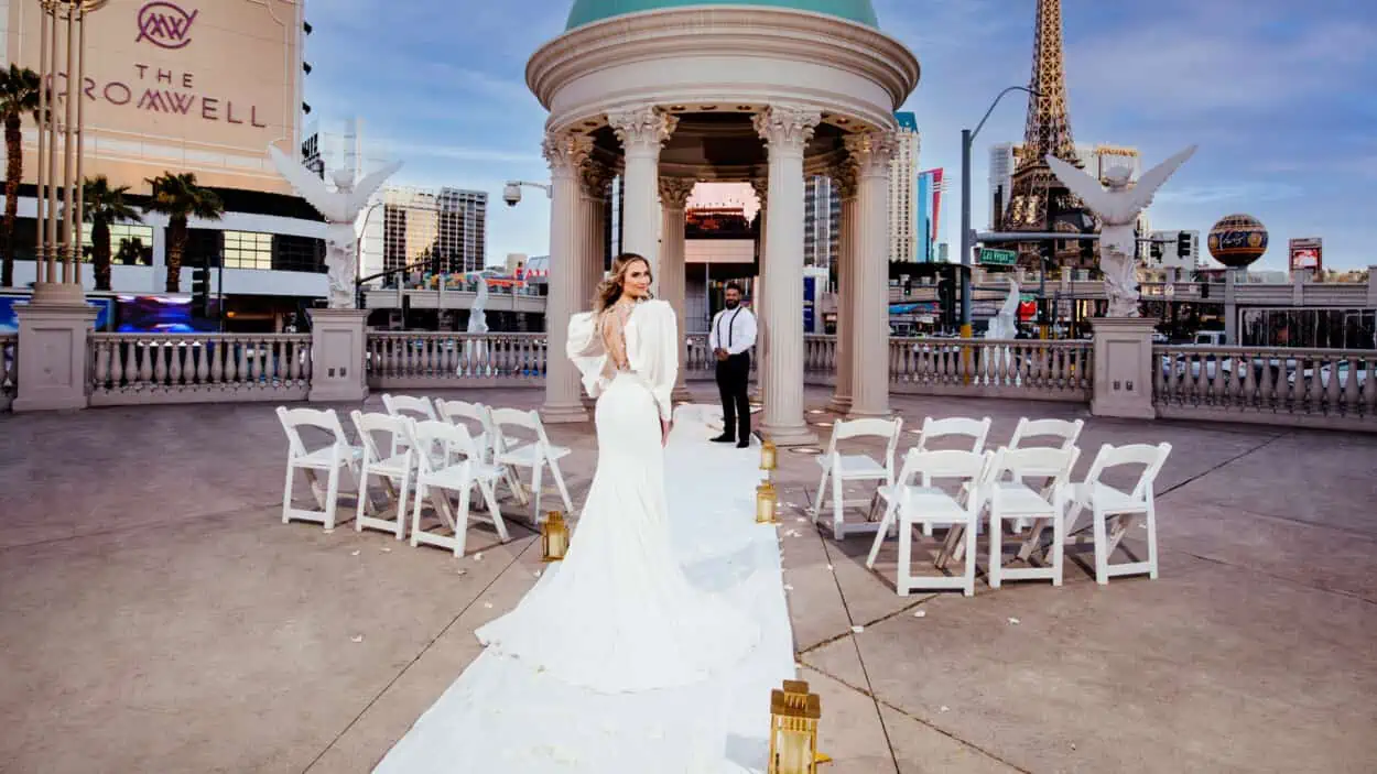 Boda en Caesars Palace: Paquetes, Capillas y Costos