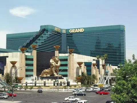 MGM Grand vs Mandalay Bay: ¿Cuál es mejor? (Las Vegas)