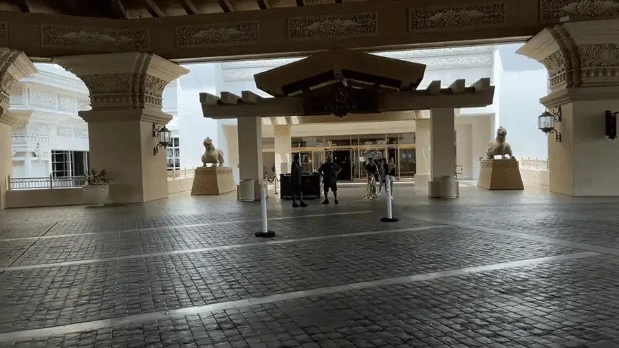 Estacionamiento Mandalay Bay: estacionamiento sin asistencia, valet parking y estacionamiento para vehículos recreativos