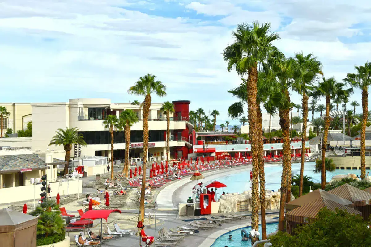 Las 13 mejores piscinas de Las Vegas para no huéspedes (Guía de piscinas de Las Vegas 2023)