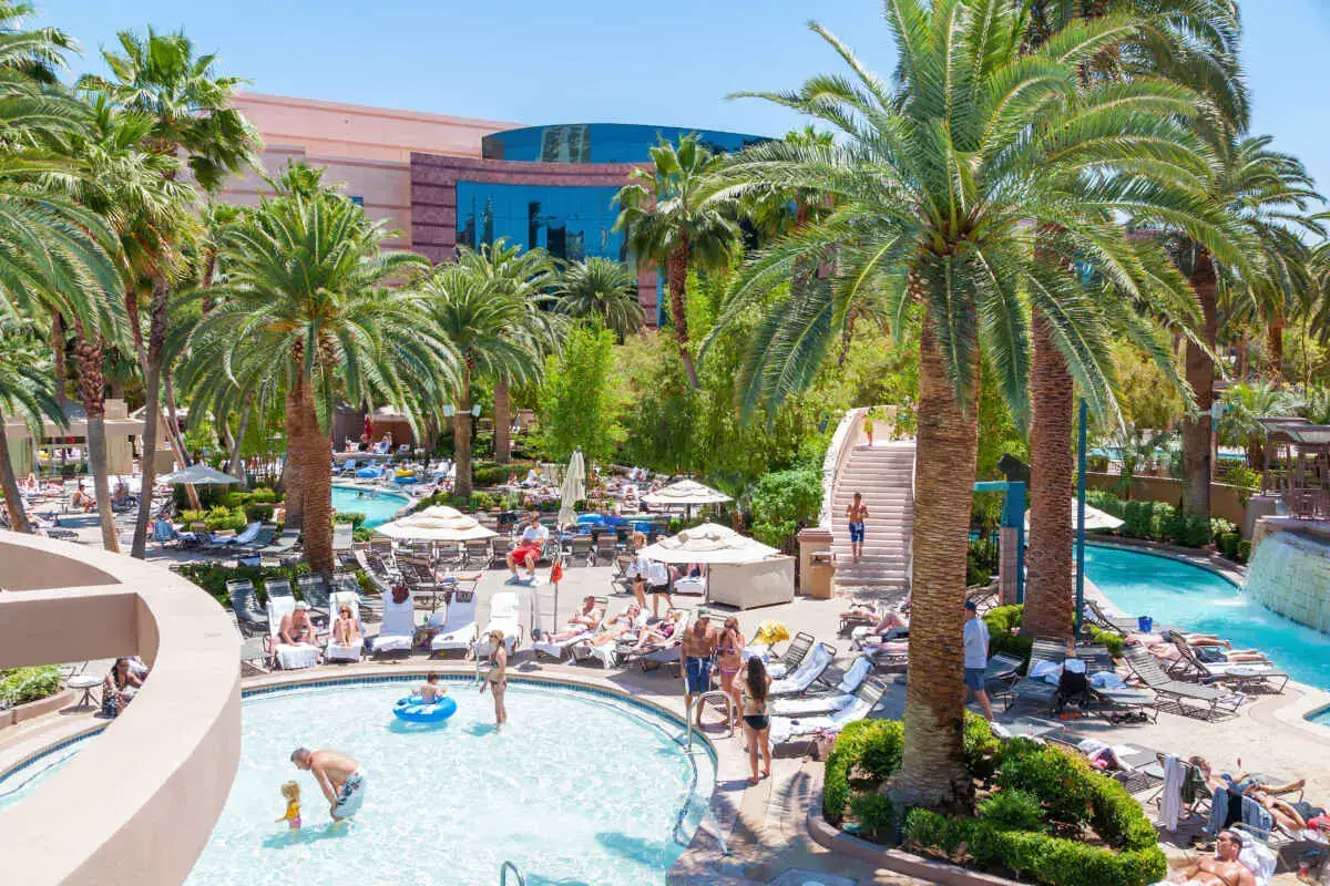 Las 13 mejores piscinas de Las Vegas para no huéspedes (Guía de piscinas de Las Vegas 2023)