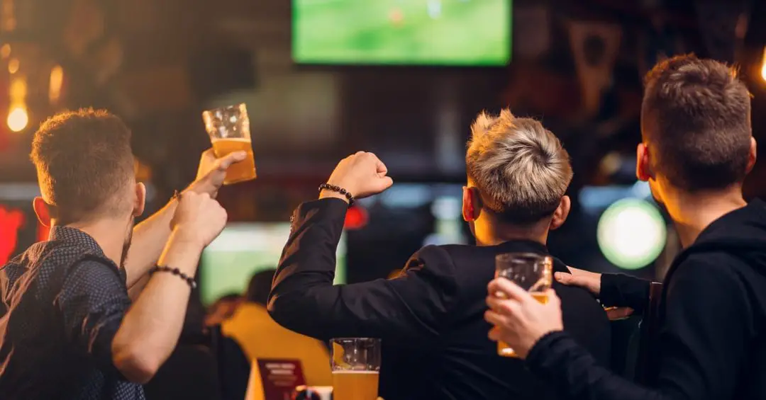 Disfrute de 11 increíbles bares deportivos en el Strip - OnTheStrip.com