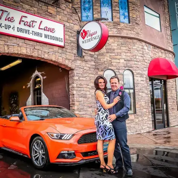 Capillas para bodas drive-through en Las Vegas, paquetes y costos
