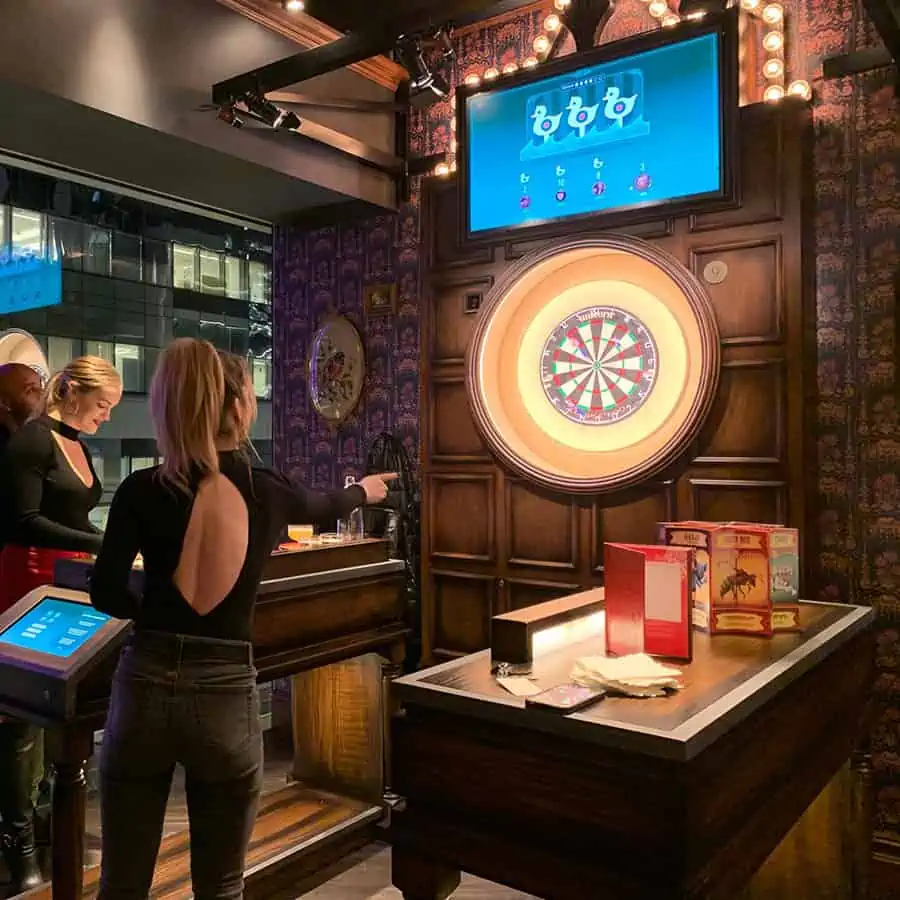 Dónde jugar a los dardos en Las Vegas: bares de dardos que te encantarán