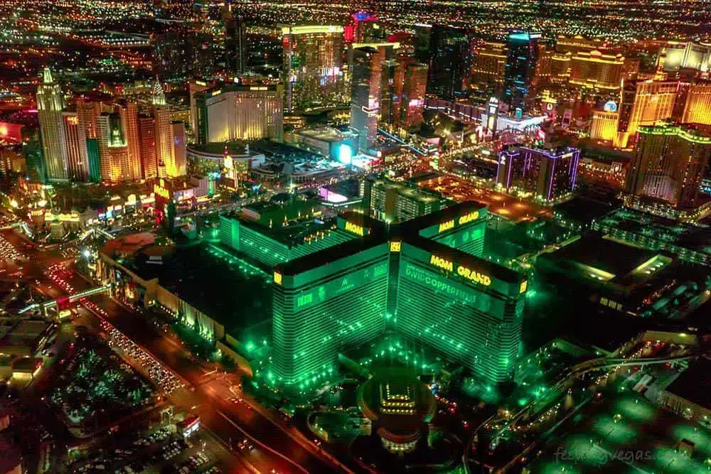 El hotel más grande de Las Vegas con más habitaciones es…