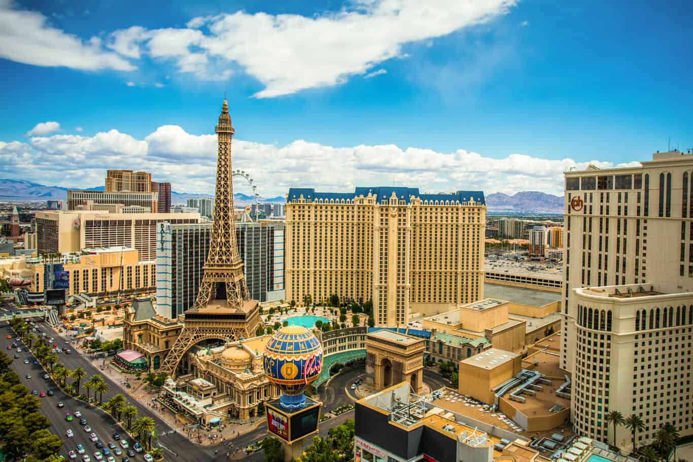 Estacionamiento en París, Las Vegas: tarifas de valet y estacionamiento sin asistencia