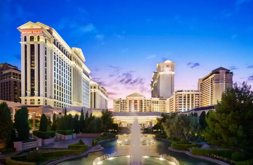 Hoteles en Las Vegas que ofrecen descuentos para personas mayores/AARP