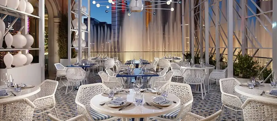 Lago Las Vegas: Menú, Chef Serrano y horarios