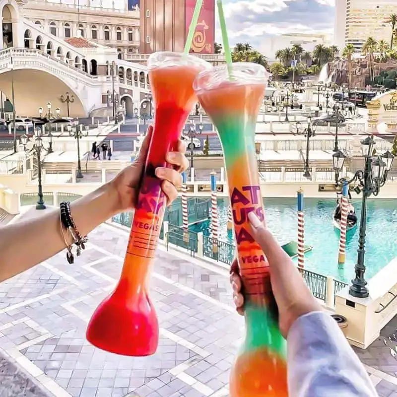 Las 12 mejores bebidas de jardín y tragos grandes en Las Vegas 2023