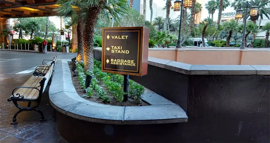 Tarifas de estacionamiento de Treasure Island y mapa para valet y estacionamiento sin asistencia