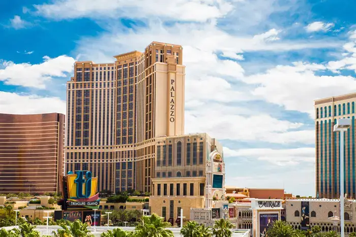 Venecia vs Palazzo Las Vegas
