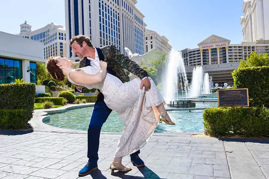 Recorridos fotográficos de bodas en Las Vegas - Capilla Graceland