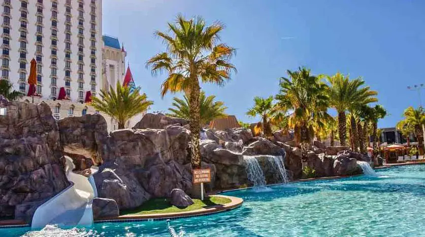 10 mejores piscinas familiares en Las Vegas para niños en 2024