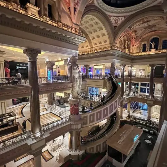 Guess reabre en las tiendas Forum Shops del Caesars Palace en Las Vegas